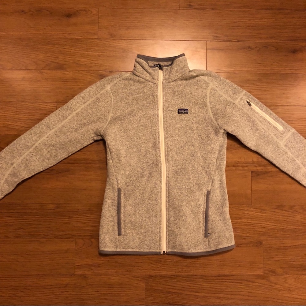 Size S Women’s Grey Better Sweater Fleece Jacket